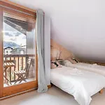 Nice 55 M With Balconies And Mont Blanc View