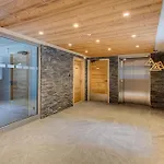 White Pearl A15 - Alpes Travel - Central Chamonix - Sleeps 4
