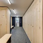 White Pearl A15 - Alpes Travel - Central Chamonix - Sleeps 4