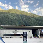 Aiguille Du Midi
