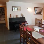 Bel Appartement , Son Jardin Et Le Lac