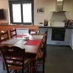 Bel Appartement , Son Jardin Et Le Lac