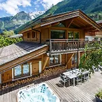 Chalet Panache