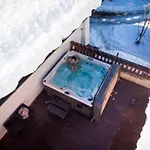 Panda In Chalet Hideaway 1
