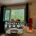 Le Petit Social Home