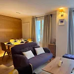 Modern 2-Br In The Heart Of Chamonix