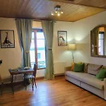 Hyper Center Charming Apt With View On Mb