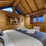 Tiki Lodge - Hot Tub & Sauna