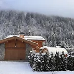 Amazing Chalet With Hot Tub Sauna And Panoramic View