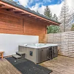 Chalet Hideaway 1 - Welkeys