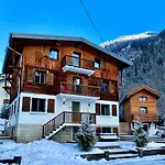 Summit Apartment