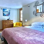 4 Bedroom, 4 Bathroom, Hot Tub, Chamonix Centre
