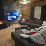 Amazing Chalet With Hot Tub Sauna And Panoramic View