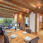 Appartement De 115M² Avec Terrasse Et Cheminee A Chamonix-Mont-Blanc, Proche Centre Et Telepherique - Fr-1-343-178