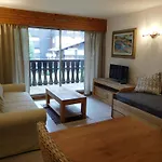 Bel Appartement 2 Pieces Avec Parking A Chamonix - Fr-1-517-39