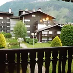 Bel Appartement 2 Pieces Avec Parking A Chamonix - Fr-1-517-39