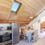 Bel Appartement Au Centre De Chamonix, A 350M Des Pistes, Parking Et Services Inclus - Fr-1-343-200