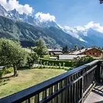 Demi-Chalet Cosy Avec Terrasses, Wifi Et Parking A Chamonix - Fr-1-343-228
