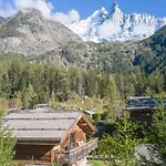 Chalet A Chamonix Avec Sauna Et Jacuzzi - Fr-1-343-253