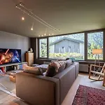 Chalet Contemporain Avec Sauna, Cheminee, Et Grand Jardin - Fr-1-343-243