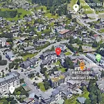 Grepon -City Center - Free Swimming Pool, Sauna, Gym - Free Parking - By Cozee Rentals