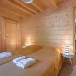 Large Chalet For 10 With Beautiful Garden