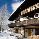 La Grange De L\'Aiguille
