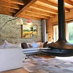 Chalet Gian Piere - Les Bossons - Sleeps 8