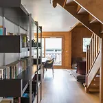 Villa Vallet Apartment 12 - Alpes Travel - Central Chamonix - Sleeps 8