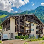 Base Camp: Residence Ferme De Montenvers