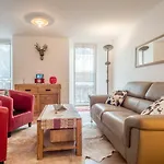 APARTMENT CLOS DES ROCHES - Chamonix Les Praz - Sleeps 4