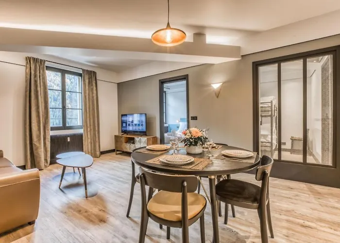 Majestic Broadway - 4 Star Apartment With Spectacular Views