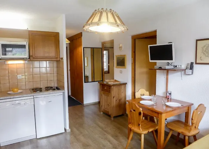 Apartment Les Jardins Du Mont-Blanc-5 By Interhome