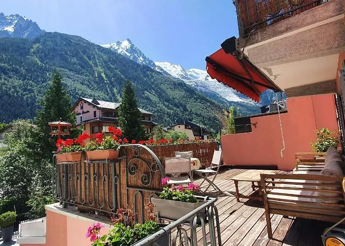Chamonix Hyper Centre . Terrasse Vue Mont Blanc . Parking