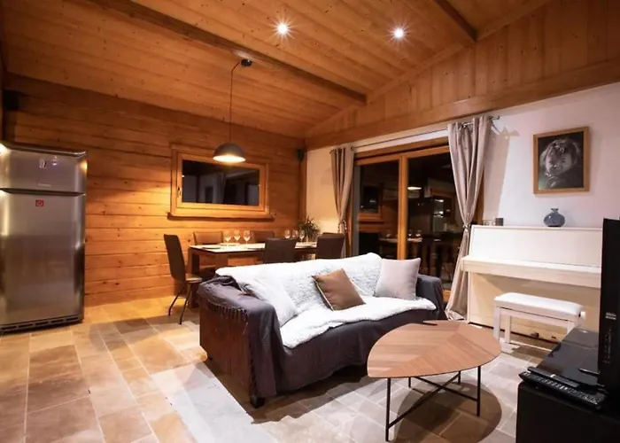 Maison Chaleureuse Avec Une Vue Sur Le Mont Blanc