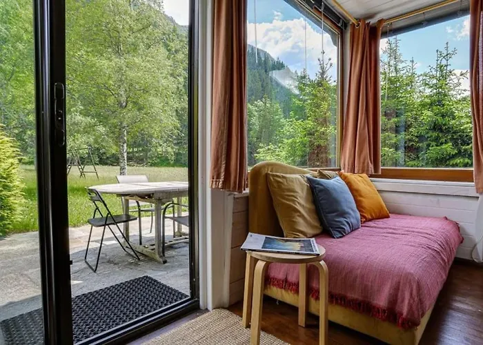 Chalet L\'Ilet Ensoleille /Sunny Island Chalet