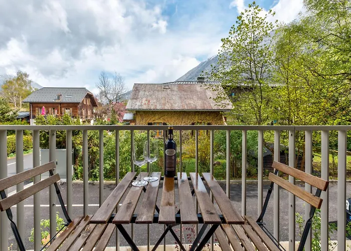 White Pearl A15 - Alpes Travel - Central Chamonix - Sleeps 4