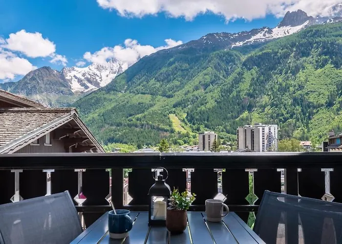 Clos Savoy - New Apartment Close To City Center & Free Parking - By Cozee Rentals