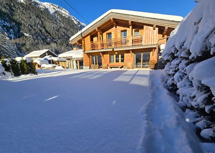 Amazing Chalet With Hot Tub Sauna And Panoramic View