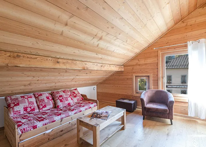 Bel Appartement Au Centre De Chamonix, A 350M Des Pistes, Parking Et Services Inclus - Fr-1-343-200