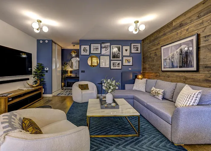 White Pearl Apartments