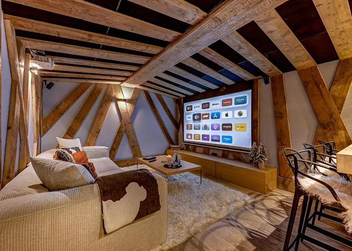 Chalet Red Fox