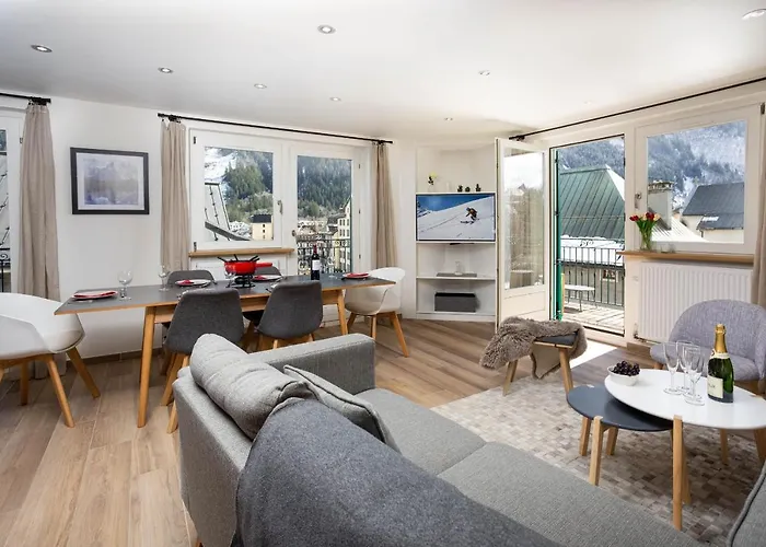 Le Panoramic Mont Blanc Apartment - Chamonix All Year