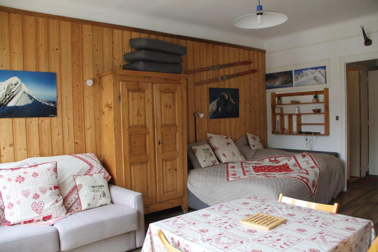 Large Studio In The Center Of *