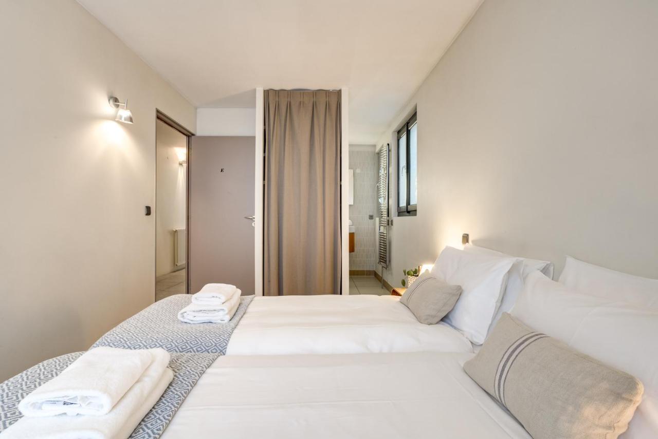 Chalets Safari - Central - Sleeps 6 Or Sleeps 10 *