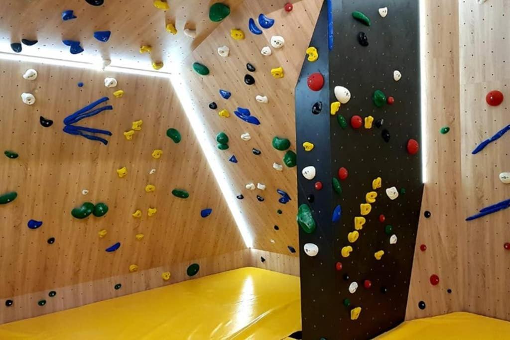 Luxe 5*,spa & Fitness, La Cordee 821 *