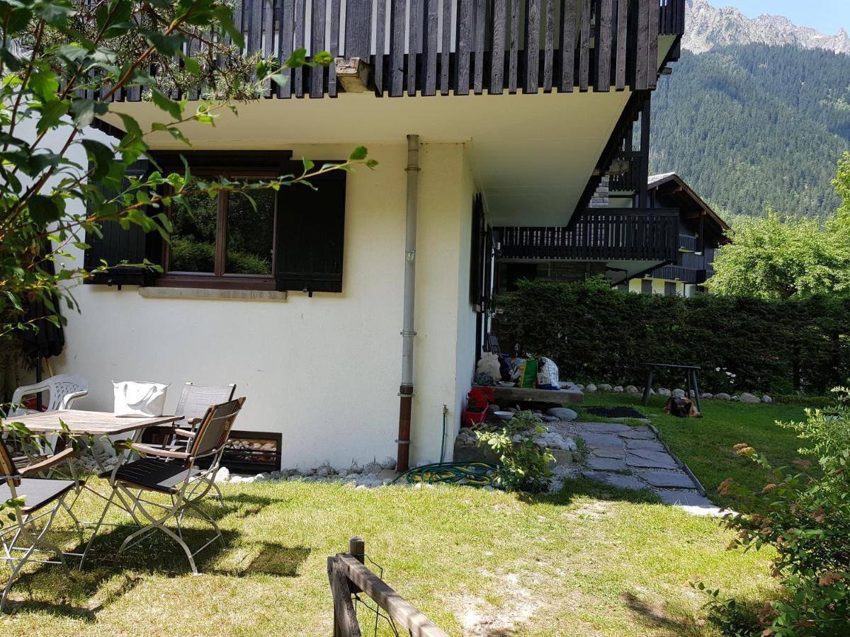 Bel , Son Jardin Et Le Lac Chamonix