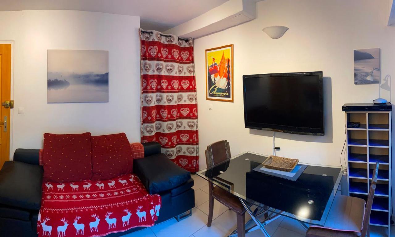 Champraz - Free Parking Apartment *