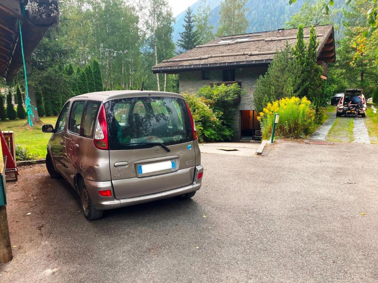 Champraz - Free Parking