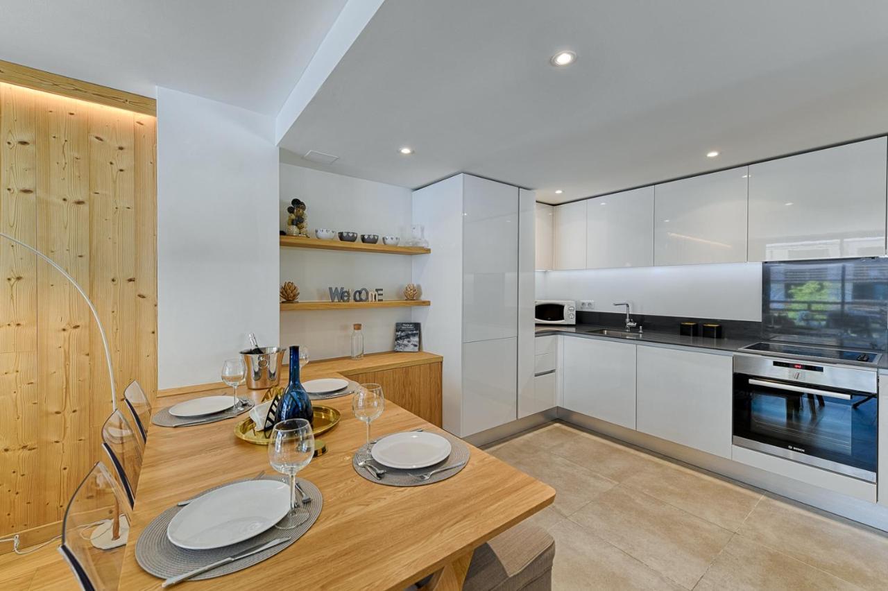 Apartment Thedrus Luxury Apt, Swimming Pool, & *